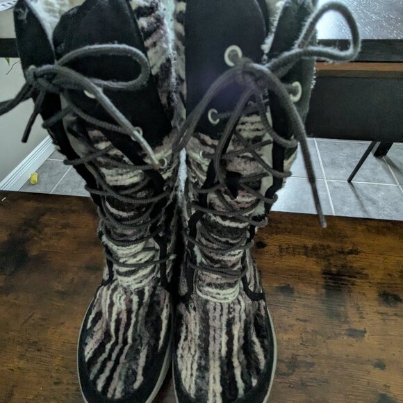 Merrell Winter Boots-Pre season sale - Picture 2 of 8